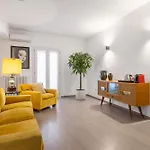 70 Lab Apartment